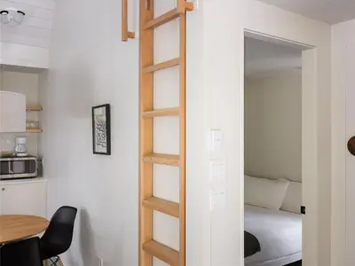 View 10