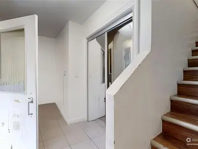 View 10