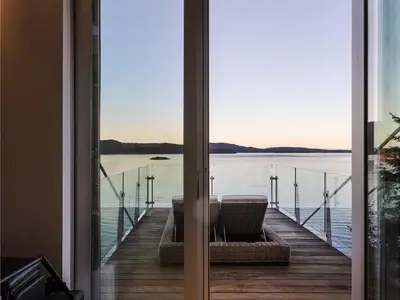 View 10