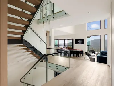 View 32