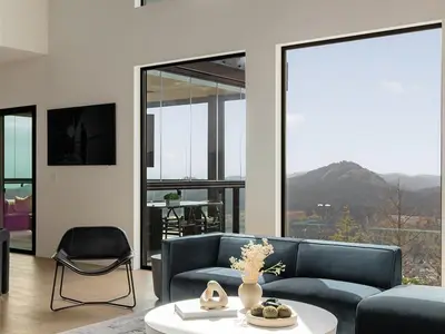 View 10
