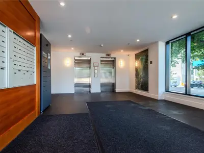 View 25
