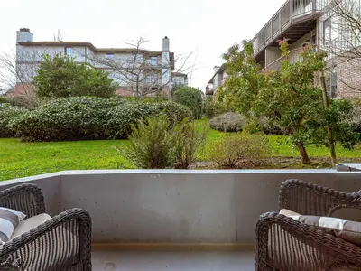 View 16