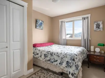 View 16