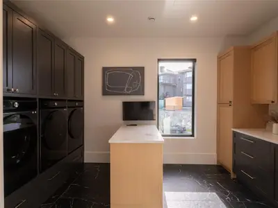 View 32