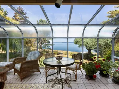 View 16