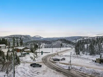 View 16