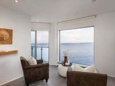 View 24