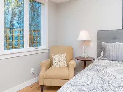 View 25