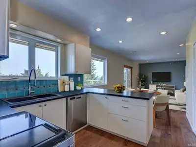 View 16