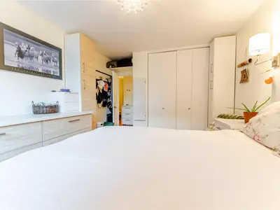 View 16