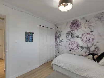 View 32