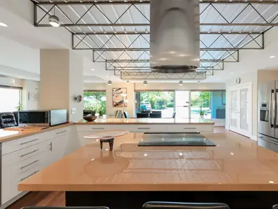 View 25
