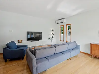 View 25