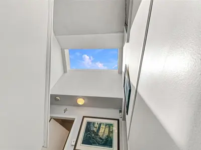 View 32