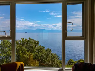 View 25