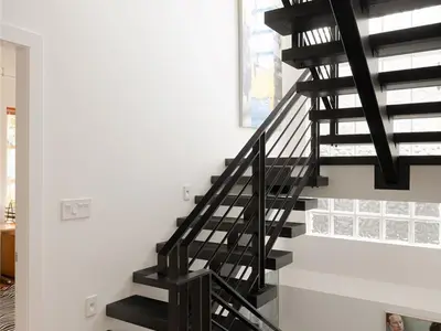 View 25