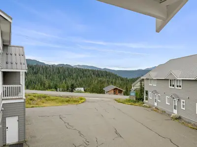 View 32
