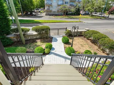 View 32
