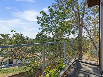 View 25