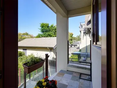 View 32