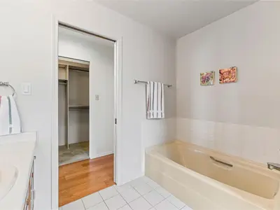 View 32