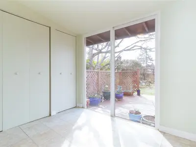 View 16