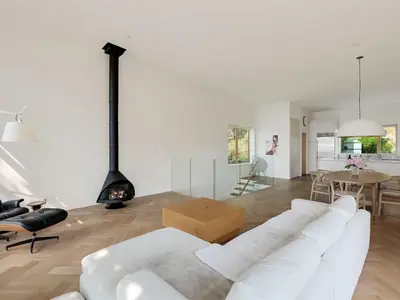 View 16