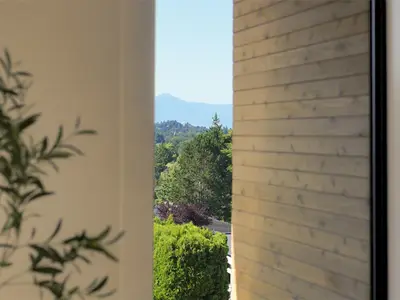View 10