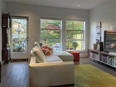 View 10