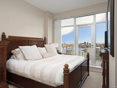 View 10