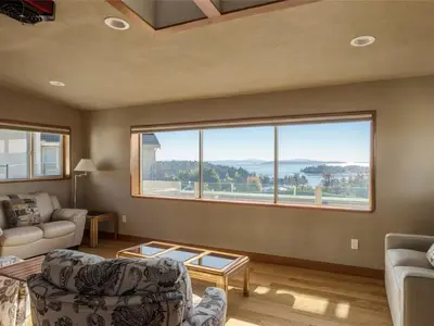 View 16
