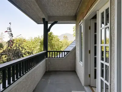 View 32