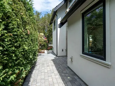 View 25