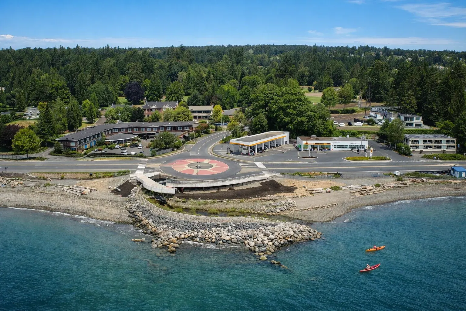 Qualicum Beach Waterfront Promenade — Recreation & Sports in Parksville/Qualicum, Vancouver Island, BC