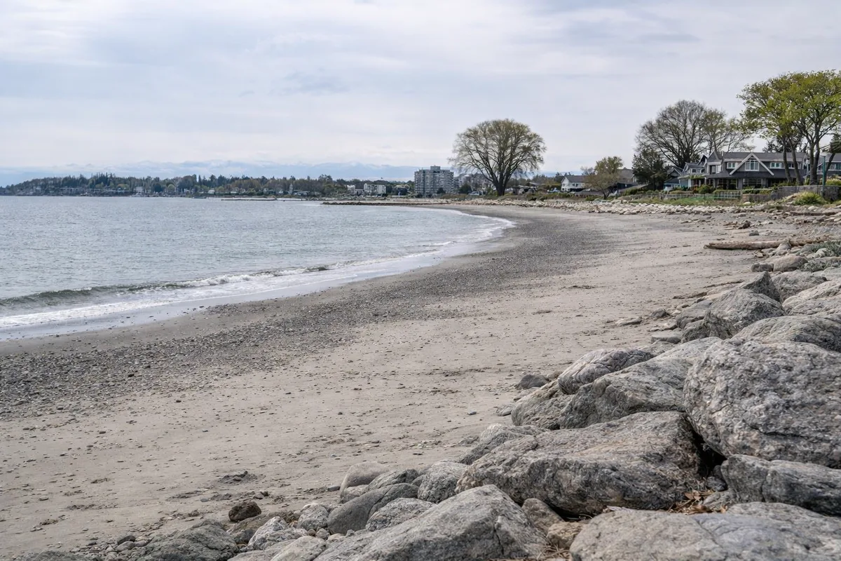 Willows Beach — Beach & Waterfront in Oak Bay, Vancouver Island, BC